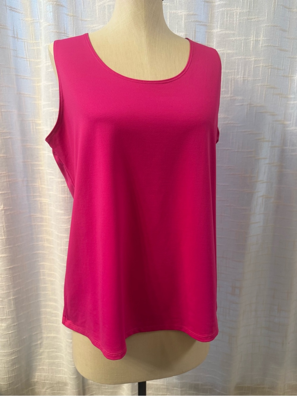 Chico's Fuchsia Scoop Neck Sleeveless Tank